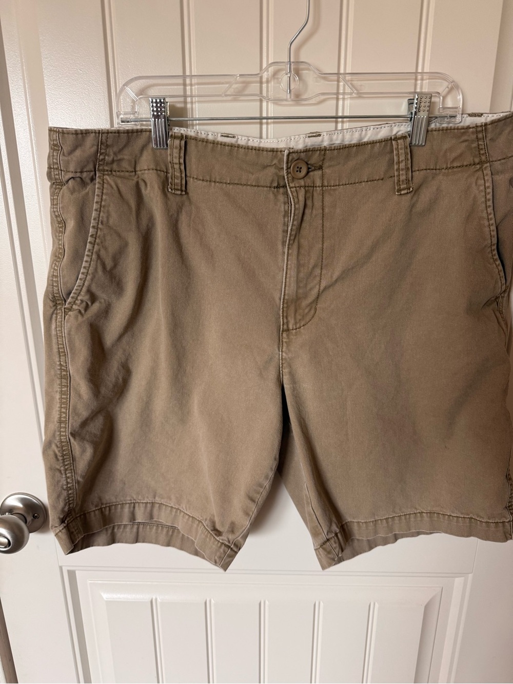 Old Navy Men's Tan Flat-Front Shorts